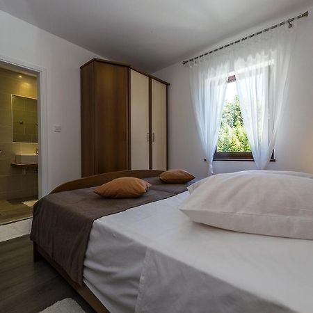 Spacious Three-Bedroom Villa Balun With Pool Poreč Eksteriør bilde