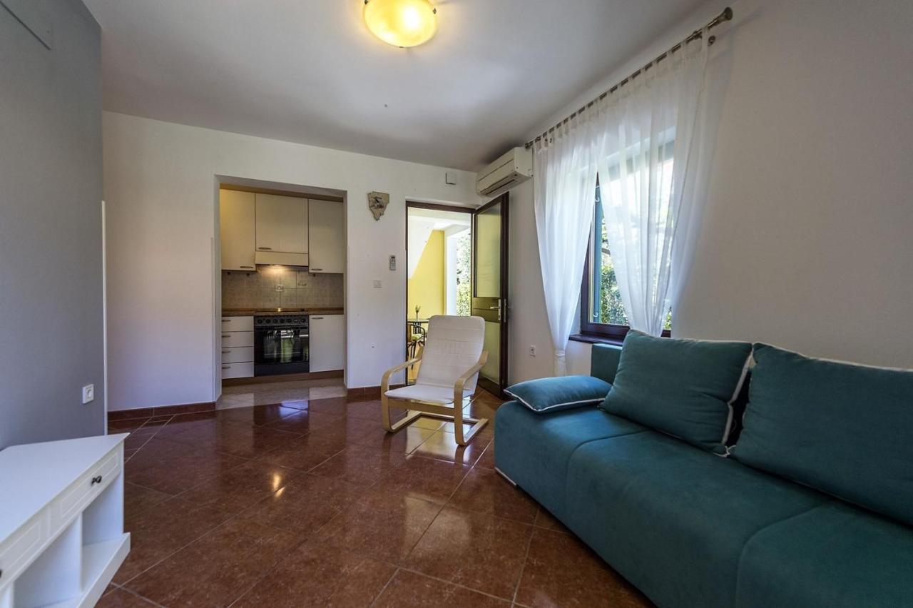 Spacious Three-Bedroom Villa Balun With Pool Poreč Eksteriør bilde