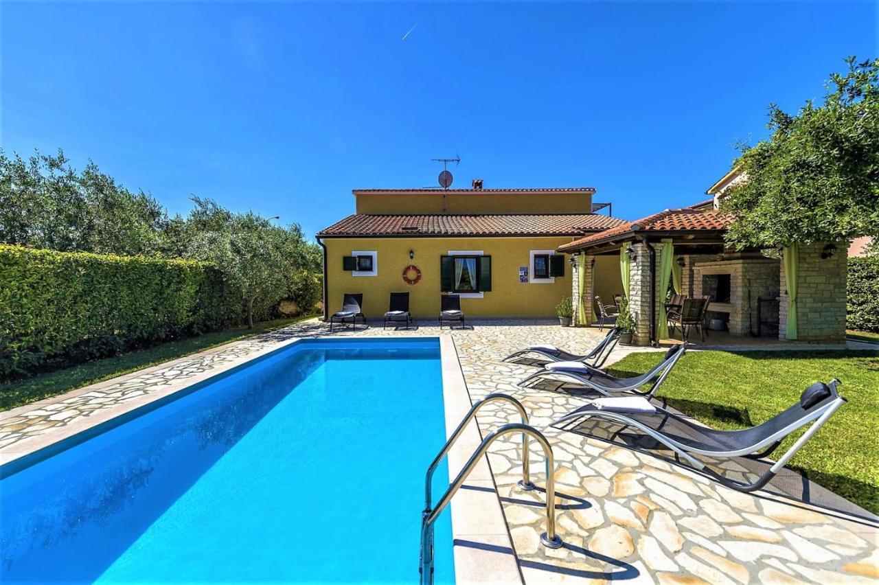 Spacious Three-Bedroom Villa Balun With Pool Poreč Eksteriør bilde