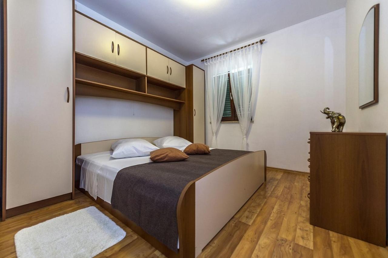 Spacious Three-Bedroom Villa Balun With Pool Poreč Eksteriør bilde