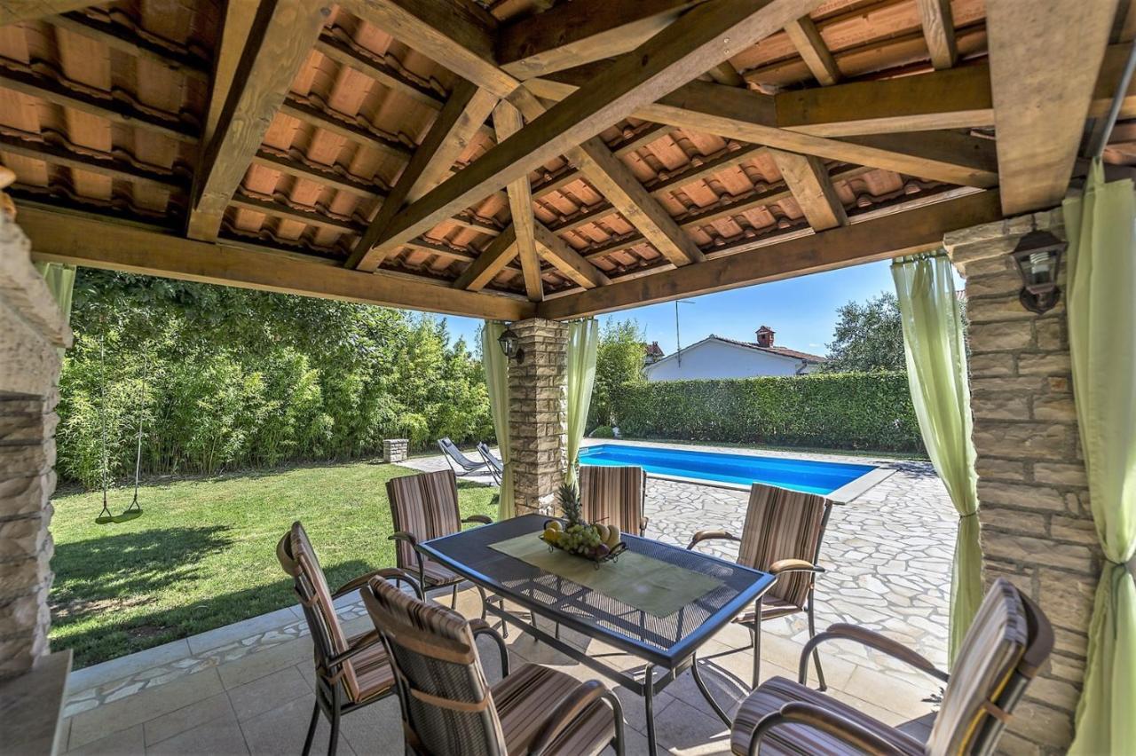 Spacious Three-Bedroom Villa Balun With Pool Poreč Eksteriør bilde