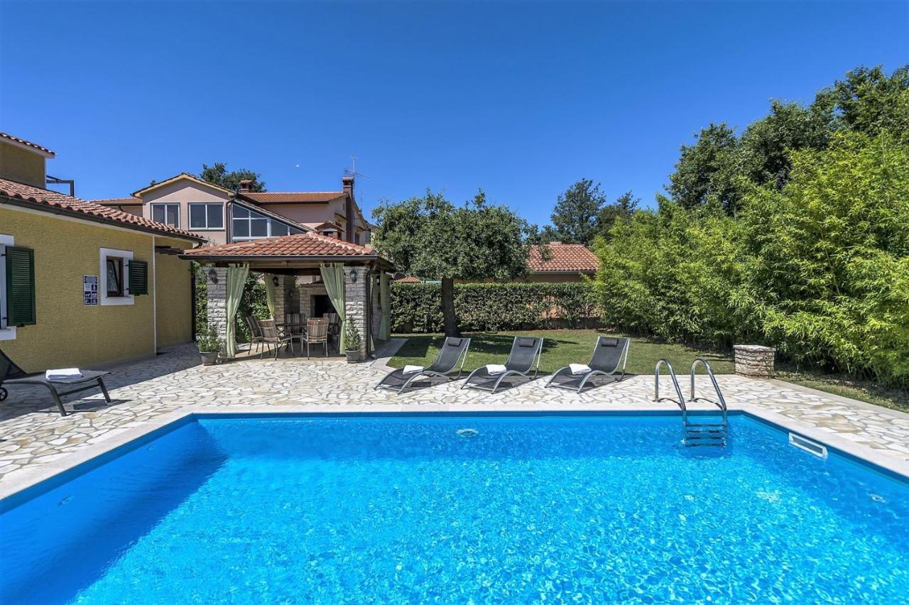 Spacious Three-Bedroom Villa Balun With Pool Poreč Eksteriør bilde